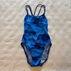 Nike Hydrastrong Digi Haze Racerback 32 / WMS 6